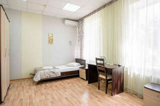 Гостиница Вятские улочки Киров Бюджетный двухместный номер с 2 отдельными кроватями-2