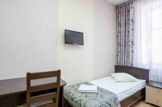 Гостиница Вятские улочки Киров Бюджетный двухместный номер с 2 отдельными кроватями-3