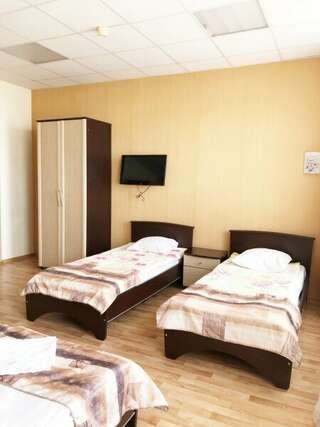 Гостиница Вятские улочки Киров Семейный номер с общей ванной комнатой-6